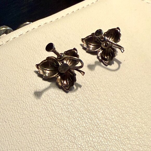 VTG ~ Sterling Silver Leaf Earrings With Blue Rhinestone  Very Old ~ Screw Backs - Picture 5 of 5